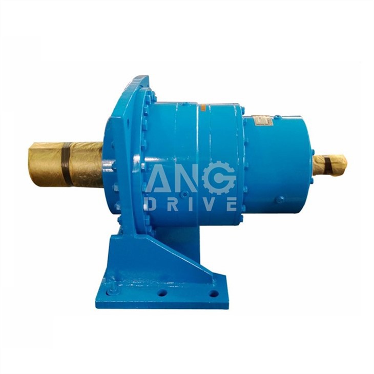 Foot base mounted planetary gearbox